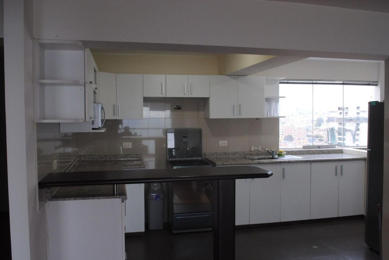 Beachfront Condo San Miguel Lima Ngoại thất bức ảnh
