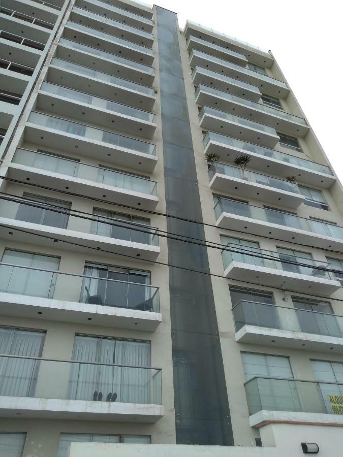 Beachfront Condo San Miguel Lima Ngoại thất bức ảnh